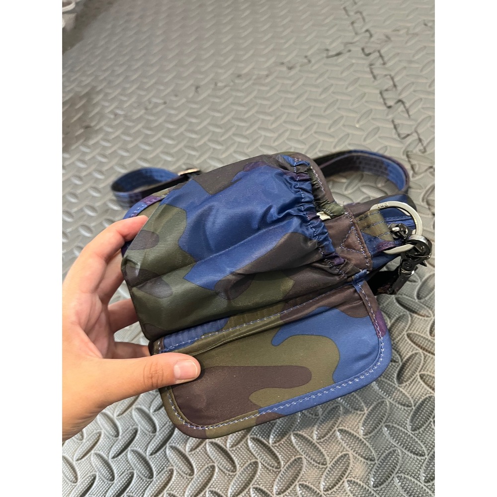 Lug Infinity Can Can Cross Body Bag Small Convertible Camo Travel Outdoor‎ - Picture 3 of 14